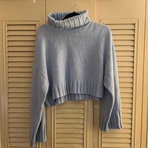 H&M Light Blue Turtleneck Sweater- Cropped turtleneck sweater size large.